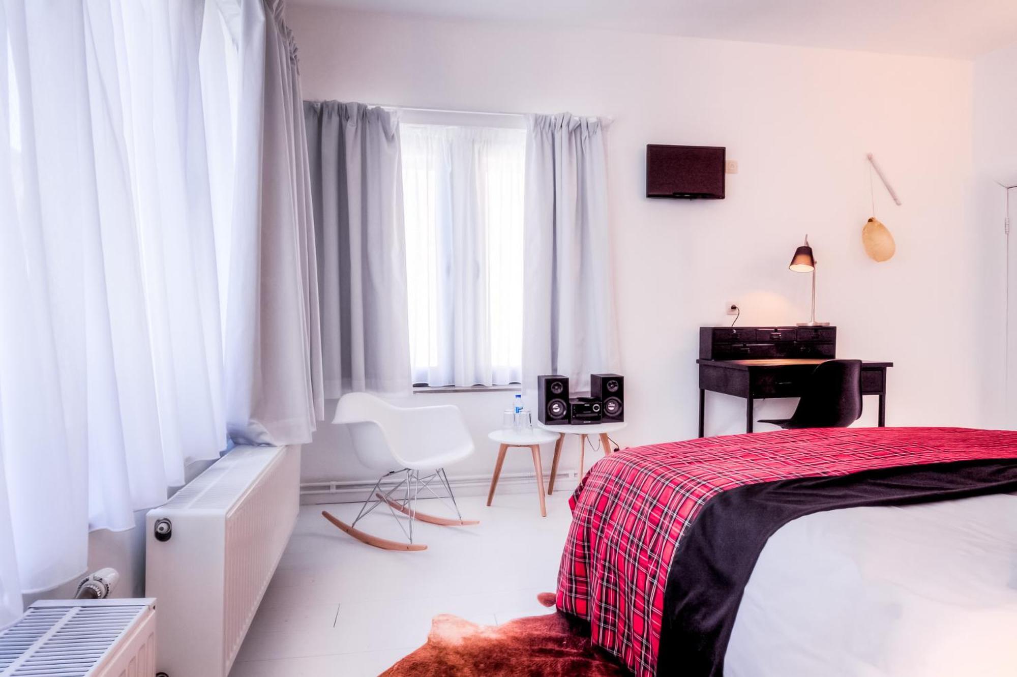 Hotel Mons Dragon House Esterno foto