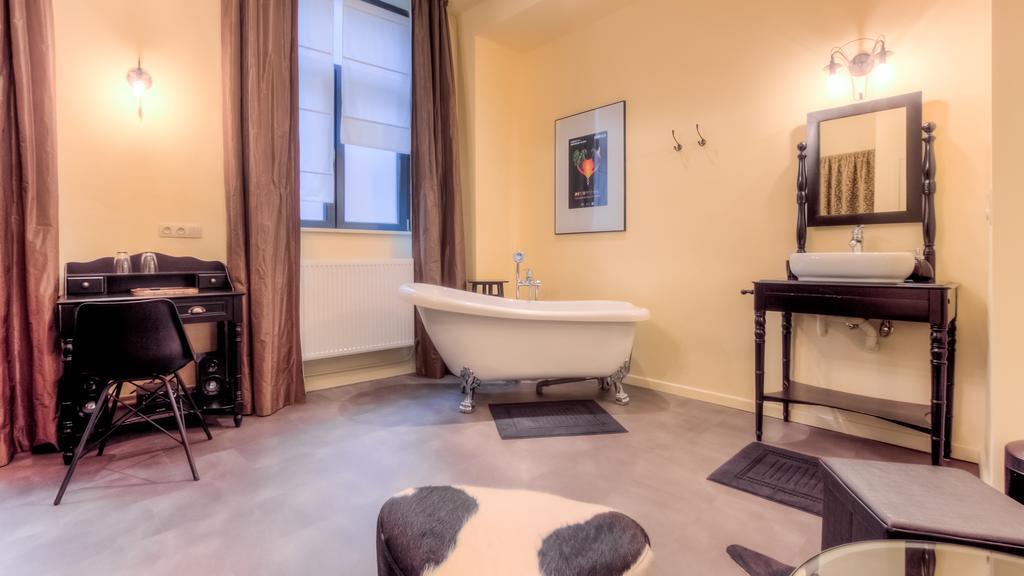 Hotel Mons Dragon House Esterno foto
